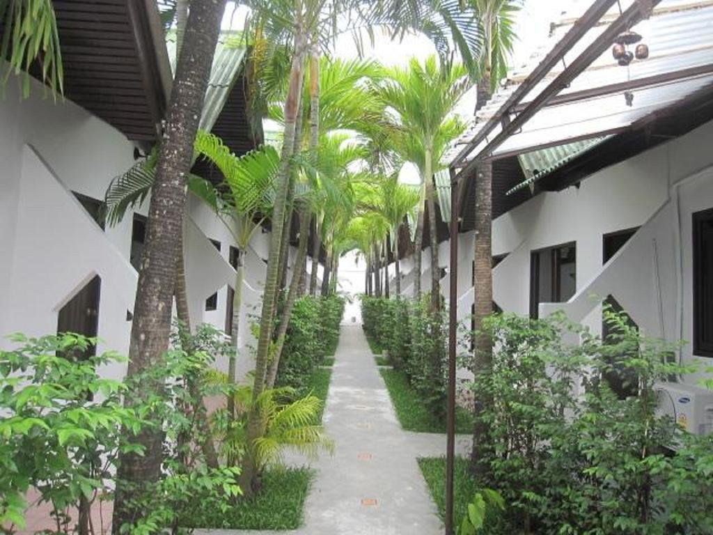 Hacienda Phuket Hotel Patong Exterior foto